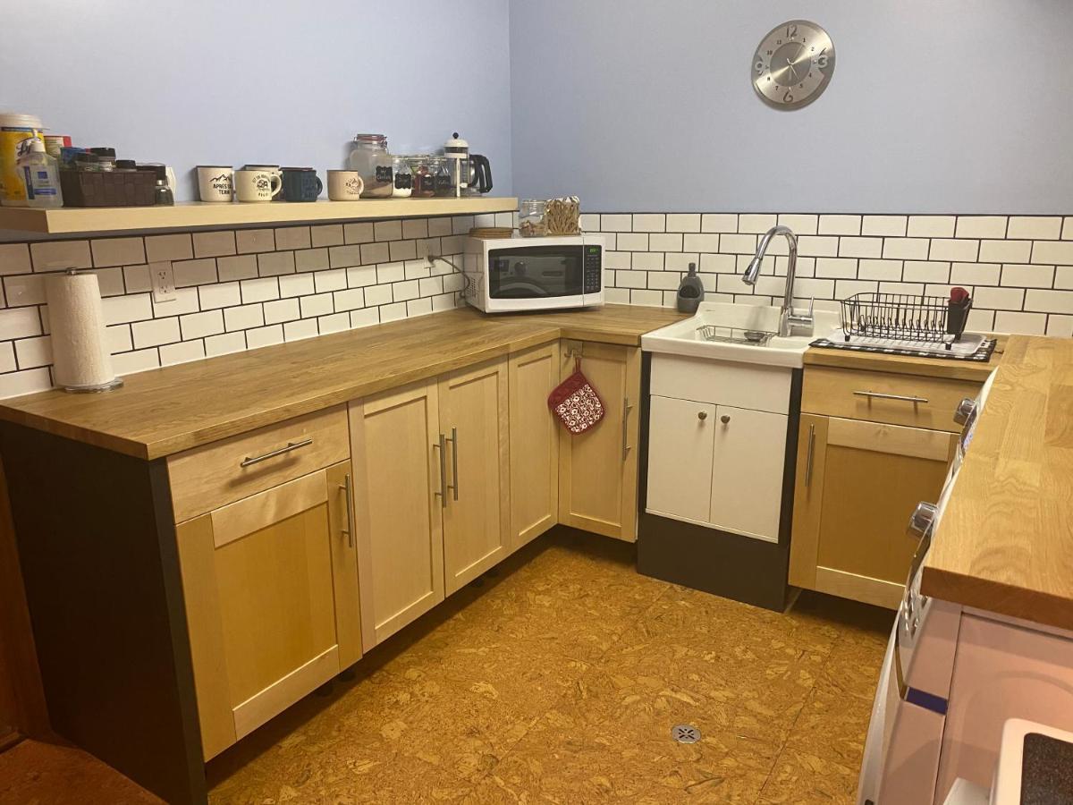 Journey'S End - 2 Bed 1 Bath Suite Golden Extérieur photo