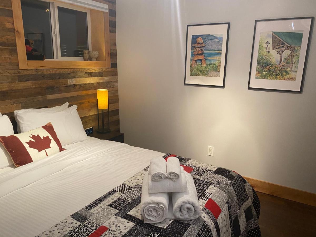 Journey'S End - 2 Bed 1 Bath Suite Golden Extérieur photo